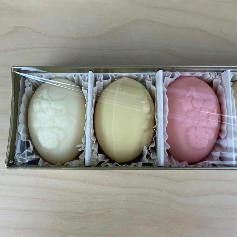 Vintage Scottish Fine Soaps Sculptured Eggs Triple Milled Vegetable 6 Piece NEW!